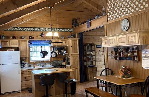 Vanderpool Cabin | Texas Hill Country Cabin Rental near Frio River in Vanderpool