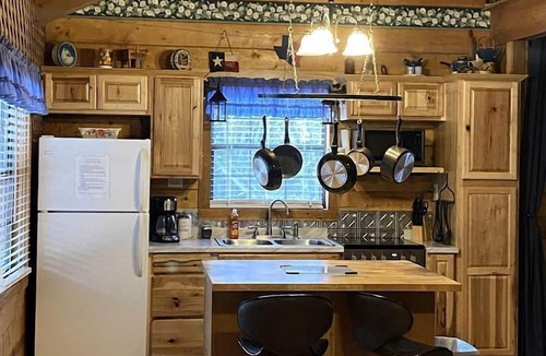 Vanderpool Cabin | Texas Hill Country Cabin Rental near Frio River in Vanderpool