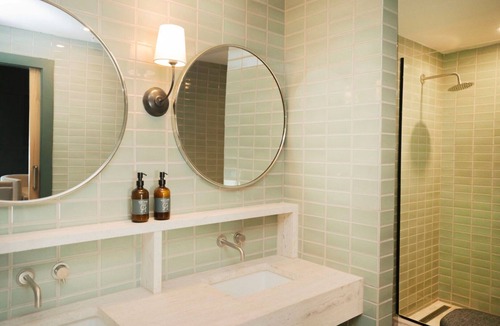 Fredericksburg Hotel | The Albert | Bunk Room | 4 Queen Beds, Pool & Lounge Area