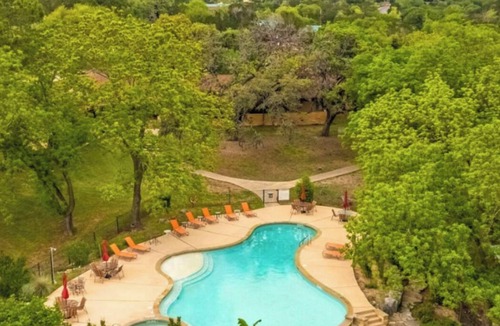 Medina Cabin | The Apache Suite: Texas Hill Country Resort + Pool