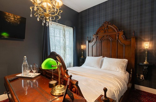 Spring House | The August Inn