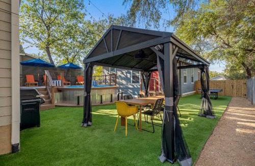 Chestnut House | The Backyard Collective 6BR 2 Homes Pool & More