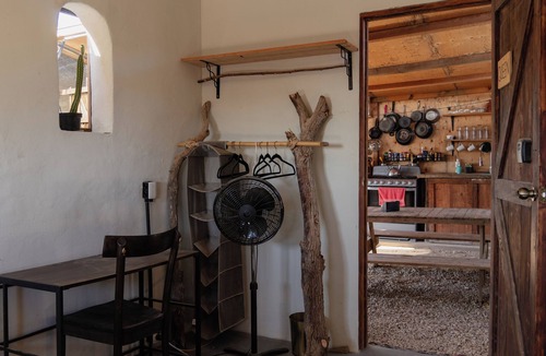 La Fortuna House | The Baja Station - Queen Room - Rustic Ranch House