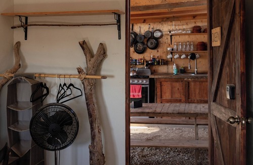 La Fortuna House | The Baja Station - Queen Room - Rustic Ranch House