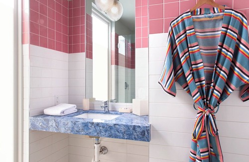 East Cesar Chavez Hotel | The Cabins at East Austin Hotel