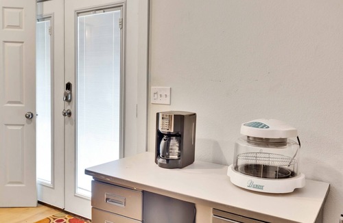 Manchaca House | The Chateau Unit D