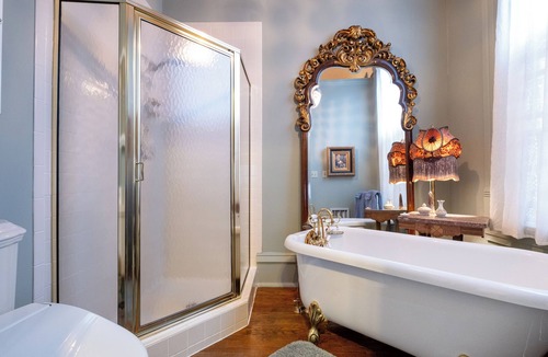 East of Broadway Hotel | The Chatelaine Suite