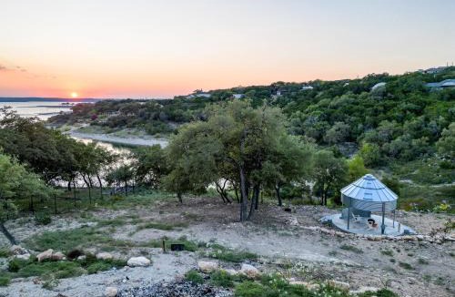 Canyon Lake House | The Container Retreat - C18