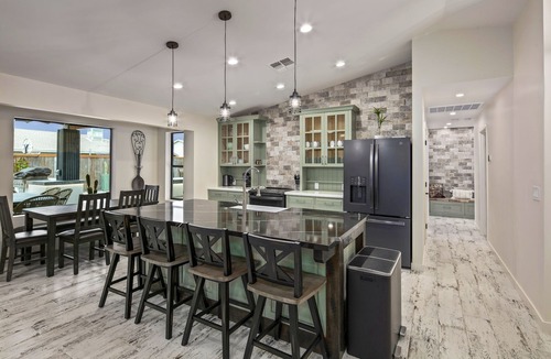 Bellair House | The Copper Haven: Luxurious Heated Salt Pool & Spa w/Game Room