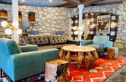 Idyllwild Hotel | The Creekstone