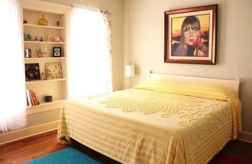 Dean Highland House | The Elvis House