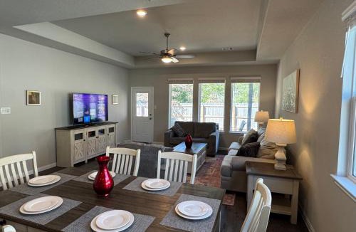 College Station House | The Expo Retreat, Steps to Brazos County Expo