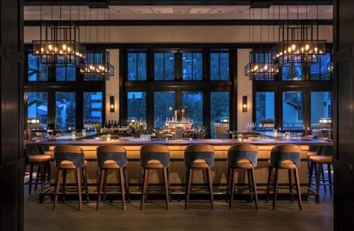 Vail Apartment | The Four Seasons, Vail - Hotel Room With Two Double Beds