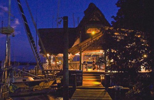 Fronteras Hotel | The Golden Resort - Tortugal River Lodge & Marina