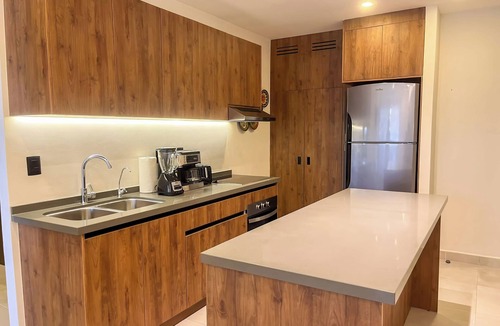Crucecita Apartment | The heart of Santa Cruz steps from the beach!