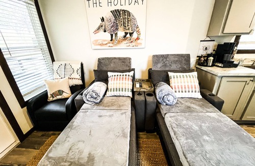 Yellville House | The Holiday Armadillo AR Tiny House
