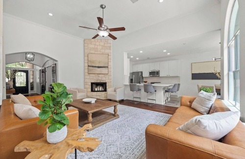 Lake Pointe House | The Lake Pointe Retreat!