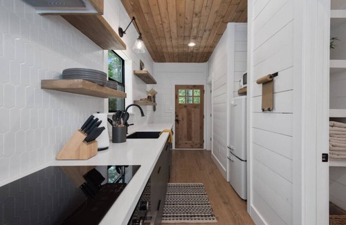 Brookeland House | The Lily Pad at Cabin Grove - Minutes to Rayburn