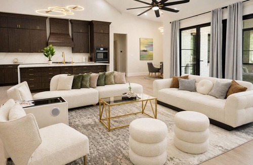 Midland House | The Manor by Zkora Homes: Luxury Executive Estate with Ensuite rooms - Sleeps 15