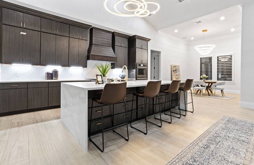 Midland House | The Manor by Zkora Homes: Luxury Executive Estate with Ensuite rooms - Sleeps 15