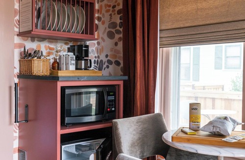 Fredericksburg Hotel | The Menagerie
