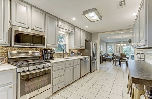 Belterra House | The Merlowe Breathtaking 17 Acres DRIPPING SPRINGS AND ATX CLOSE TO EVERYTHING!