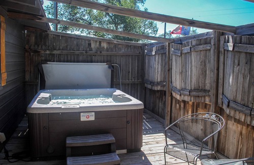 Palisades Bed & Breakfast | The Mesquite Cabin at Starlight Canyon Bed & Breakfast