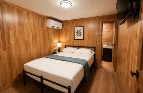 Central Arlington Hotel | The Mint Motel