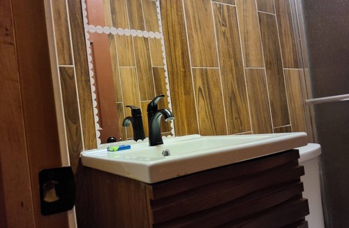 Central Arlington Hotel | The Mint Motel