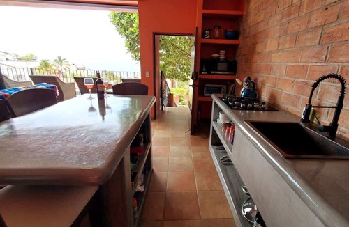 Cerro Apartment | The Penthouse: Top-Floor 3BR, Two Ocean Terraces, Heated Pool, Walkable
