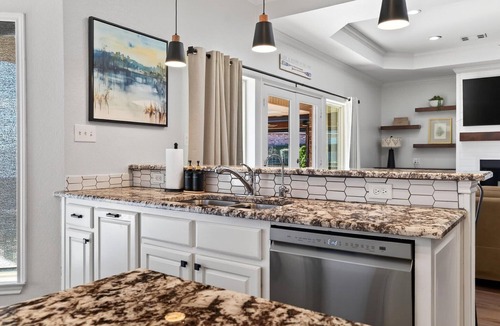 Kemp House | The Putt & Paddle | Cedar Creek Lakefront