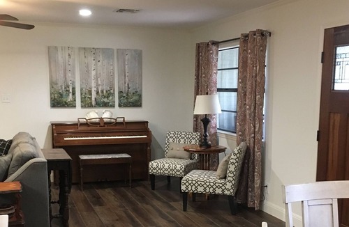 Dripping Springs House | The Riley Place - The perfect Dripping Springs getaway