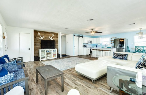 San Luis House | The Seaside Dollar - 2nd Row, Spectacular Sea Views