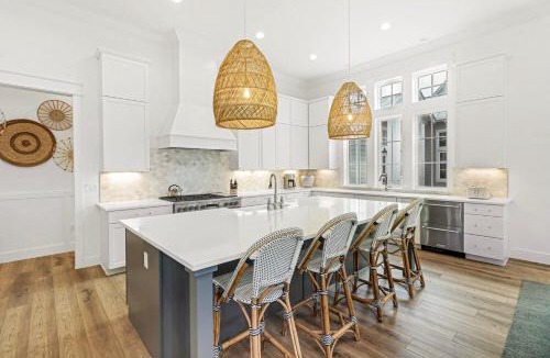 Cinnamon Shore House | The Spanish Main 309 HI