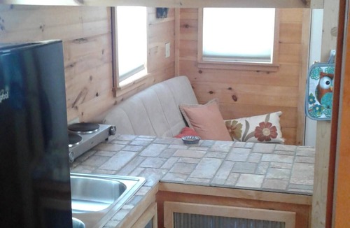Mountain View Cottage | The Tiny House Experience 6m North of Mnt. View Ark. on N. Riverview Rd Cr 186