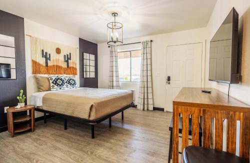 Tolleson Apartment | The Tolleson Suites - Modern I-10 Access