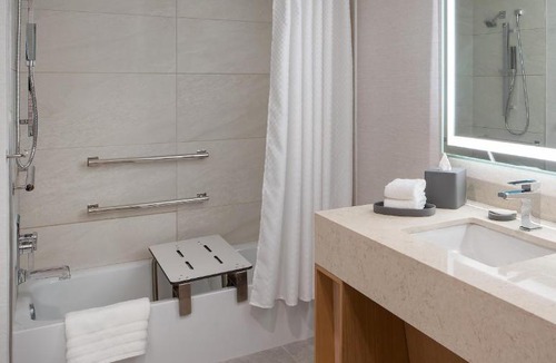 Texas Medical Center Hotel | The Westin Houston Medical Center - Museum District