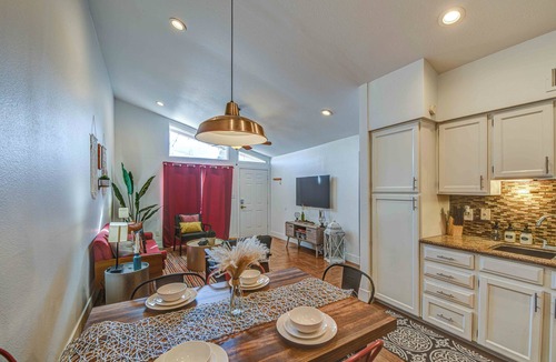 Mesa Grande House | +[theCrashPad]+ 3 bedrooms + 2 bathrooms + familyfriendly + hottub + pingpong