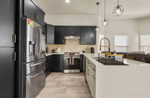 Biggs Field House | This home is stylish and filled with every ammenity