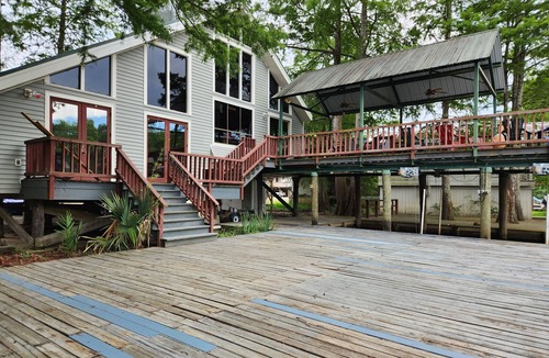 Killian House | Tickfaw River House - sleeps 8- has 5 beds-Pet Friendly