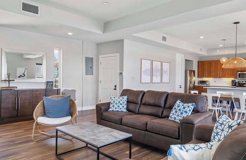 Granite Shoals House | Tiger's Cove - Hot Tub, Boat Lift, & Fire Pit!