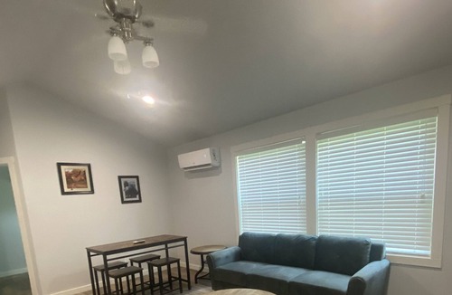 Cleveland House | Tiny home with amenities!