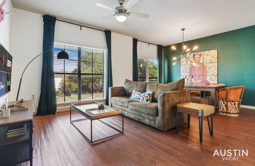 North Loop Apartment | TNC Combined (205+206)