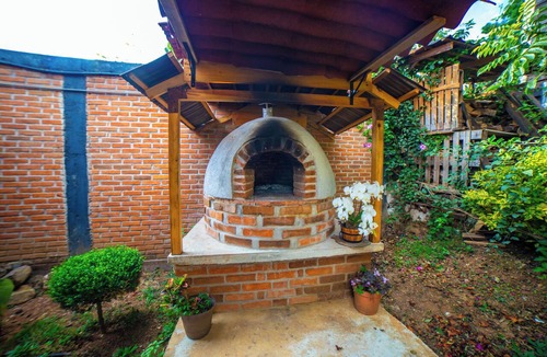 Valle de Bravo Cabin | Tombstone