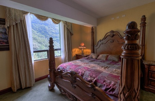 Panajachel Hotel | Torres de Atitlan