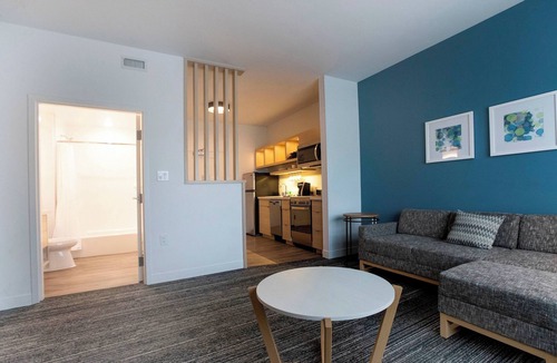 Conroe Hotel | TownePlace Suites by Marriott Conroe
