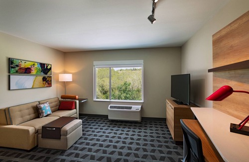 Forest Crest Hotel | TownePlace Suites by Marriott San Antonio Northwest at The RIM