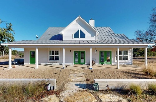 Hye House | Tranquil farmstead with beautiful views of the country, fire pit