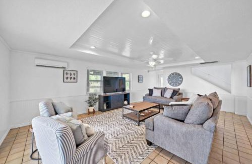 Dickinson House | Tranquil Home with Private, Texas-Shaped Pool