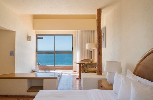 San Jose del Cabo Hotel | Tranquil Studio Hideaway in a Prime Location